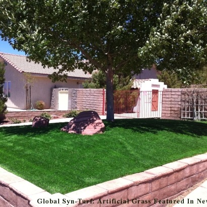 Synthetic Turf Strawberry, California Landscape Rock, Front Yard Design